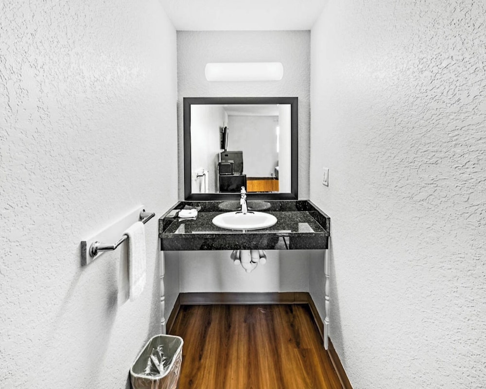 Motel6 Moultrie, GA 44/62
