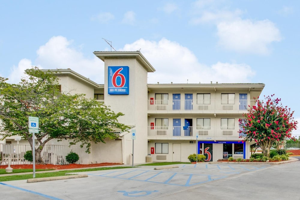 Motel6 Columbus, OH - West 50/58