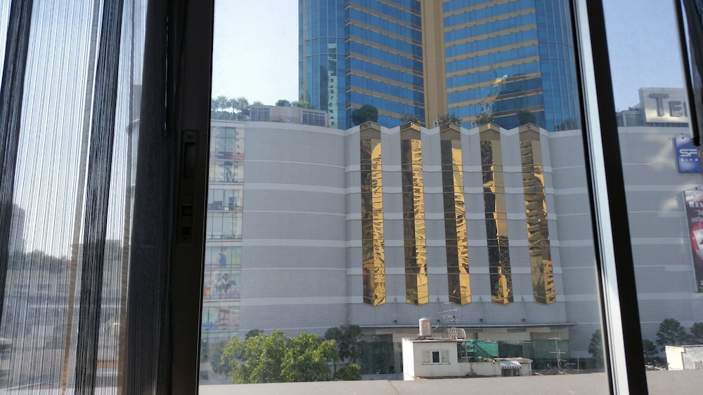 W 21 Hotel Bangkok 5/50