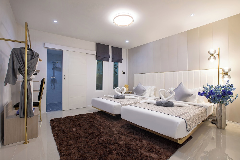 Nariya Bayfront Phuket 26/50