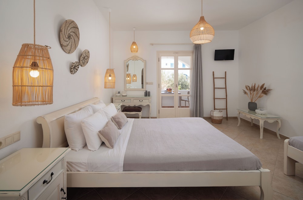 Maria S Rooms Studios 10/50