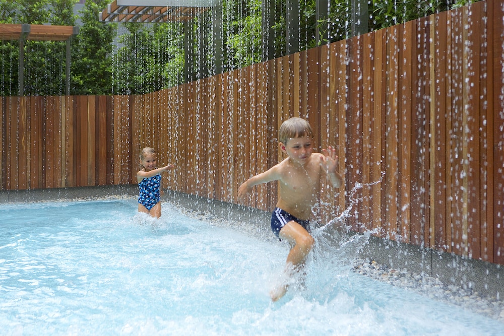 swimming pool spa
