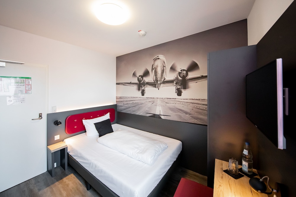 Airport Hotel Dürscheidt 24/56