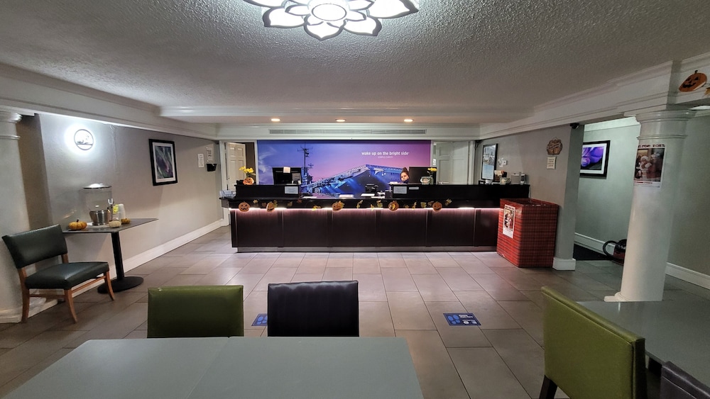 La Quinta Inn by Wyndham Corpus Christi South 7/33