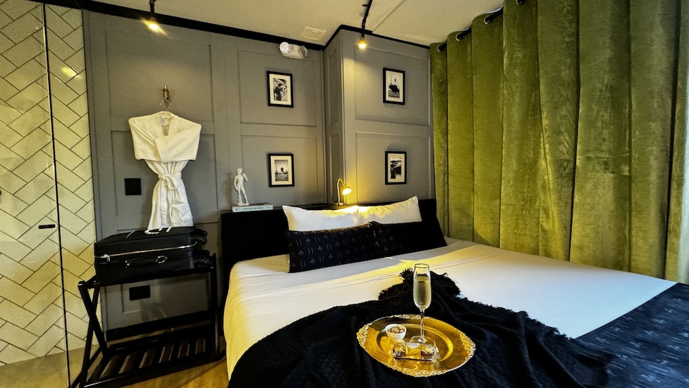 Hotel Helene 6/50