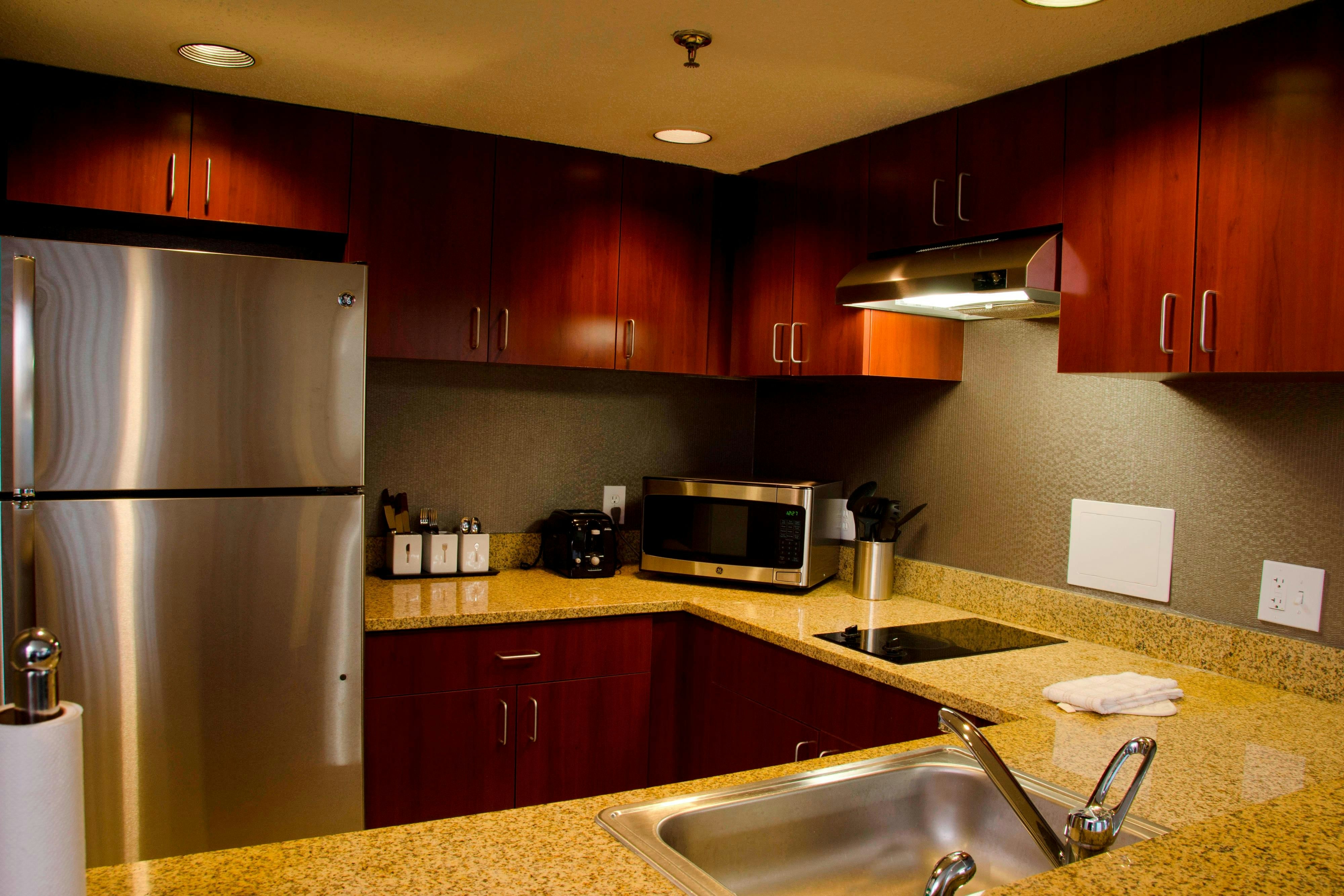 جناح، Courtyard By Marriott Waterbury Downtown 3/3