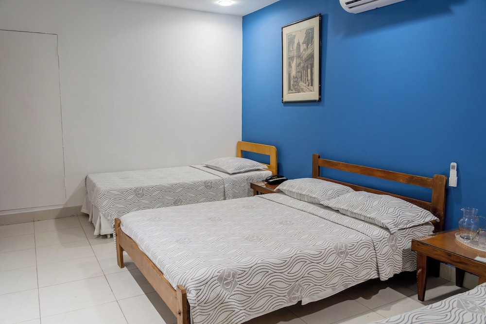Veleros Hotel 13/57