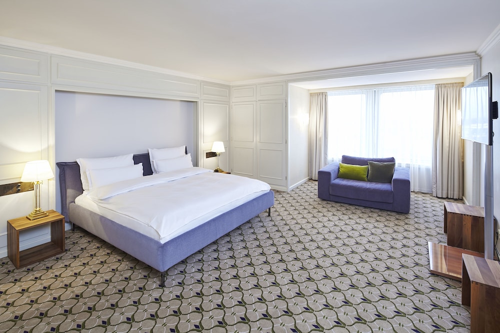 SKY LINE, SUITE