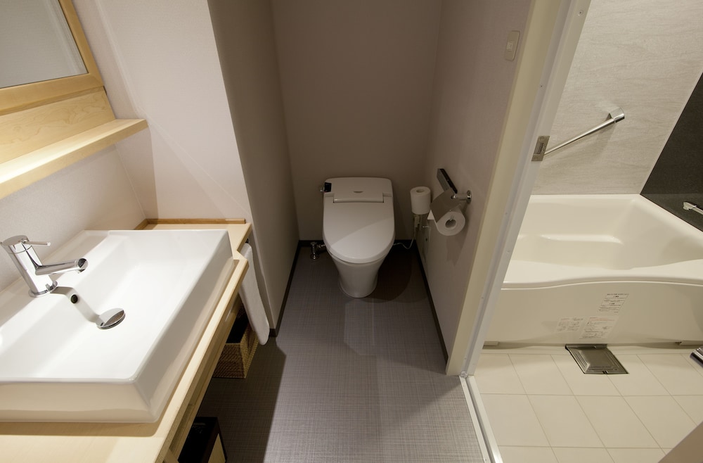 Cocochee Hotel Numazu 30/33