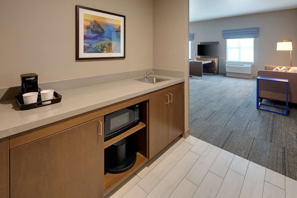 Hampton Inn Santa Cruz West Ca 46/48