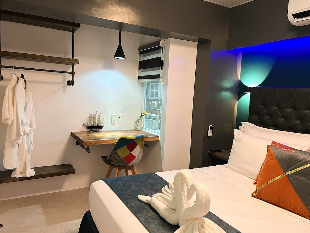 Clockworkorange Luxury Suites 21/72