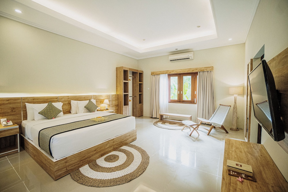 Deluxe, King Bed, Riverside, Garden View
