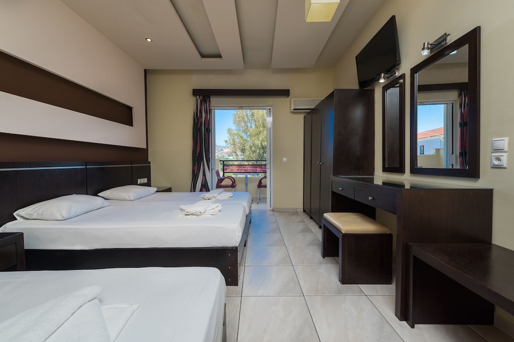 Canadian Hotel 36/82