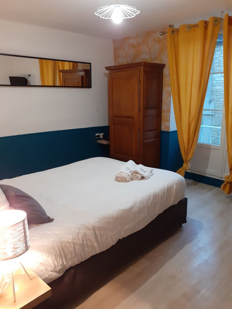 LOGIS HOTEL DE L ECU 5/23