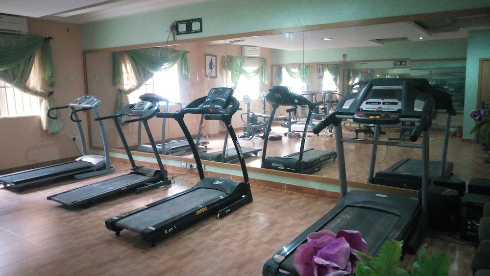 Mataan Hotel Suites 10/20