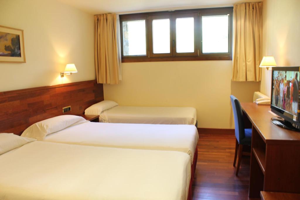 Hotel Candanchu 28/58