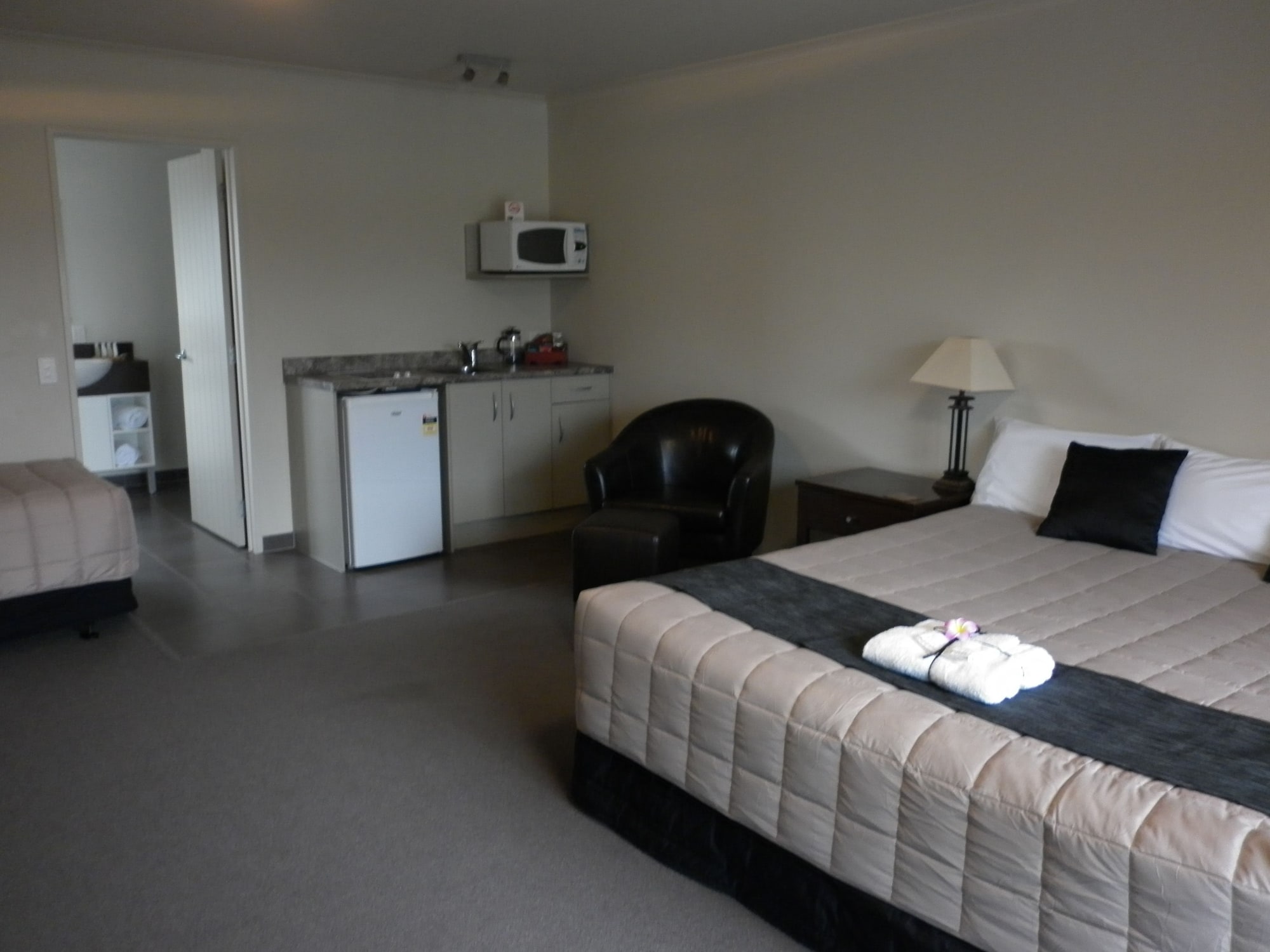 SPA, EXECUTIVE, SUITE