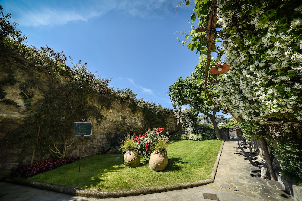 Antiche Mura Hotel 58/66
