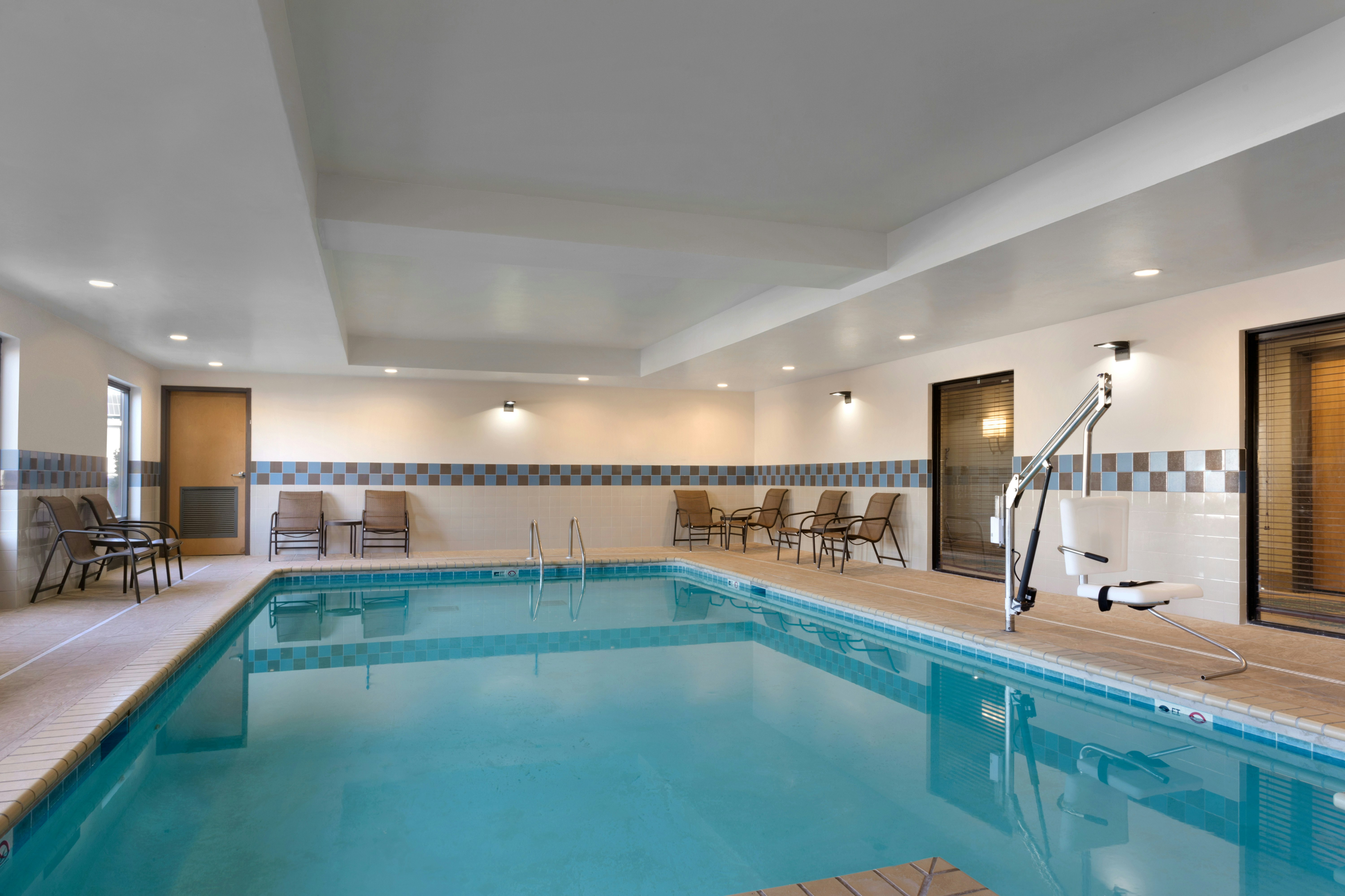 Hampton Inn & Suites Birmingham East Irondale 24/37