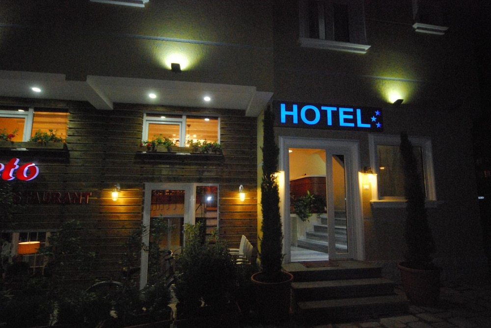 TOWN HOUSE酒店(HOTEL TOWN HOUSE) 图片1