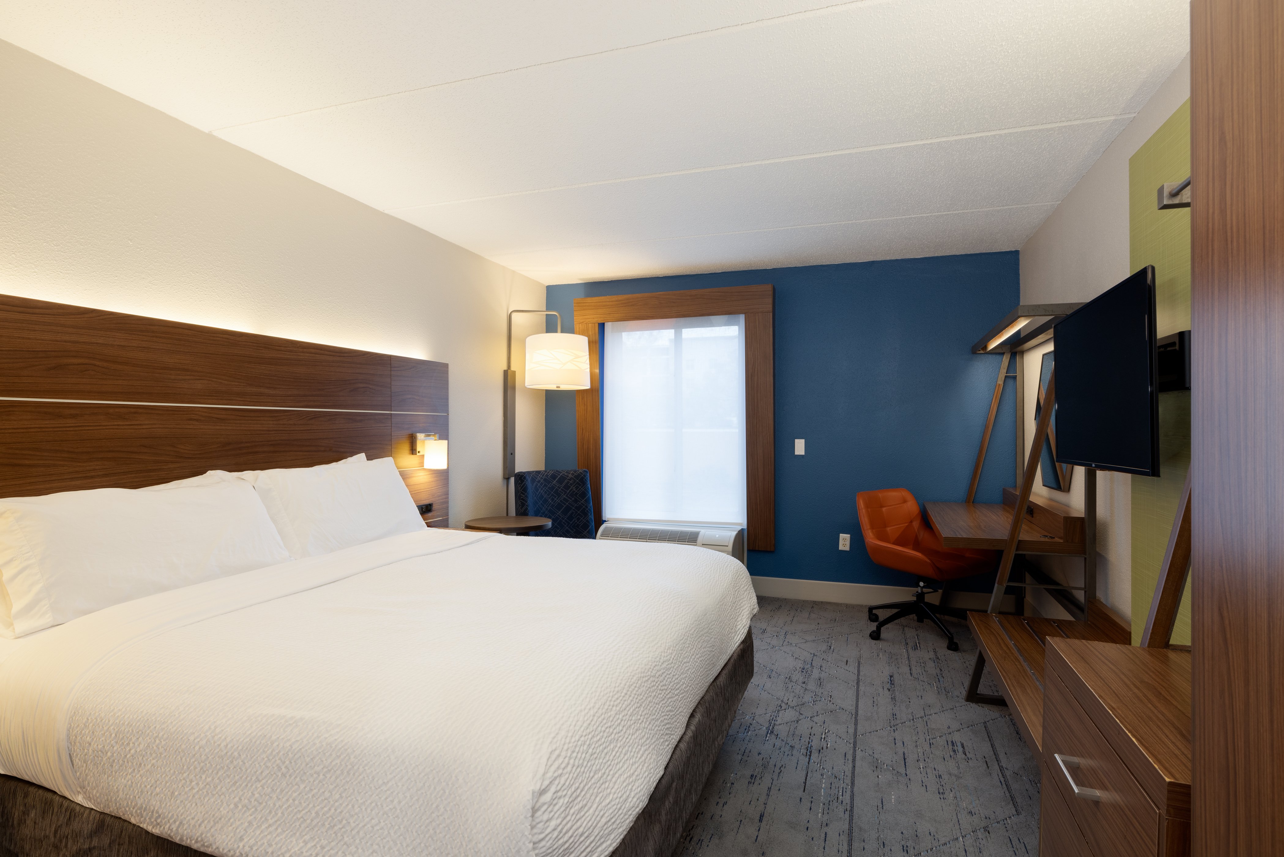 Holiday Inn Express Charleston US Hwy 17 & I-526 17/77