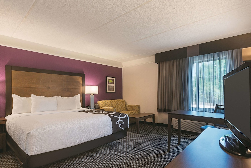 La Quinta Inn & Suites by Wyndham Atlanta Alpharetta 18/37