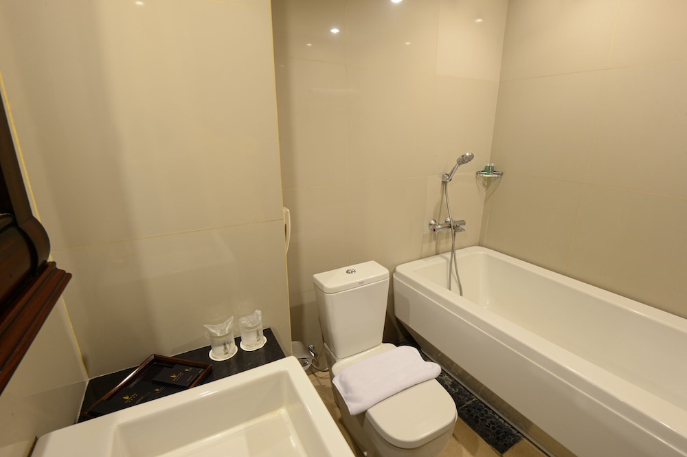The Rich Jogja Hotel 79/81