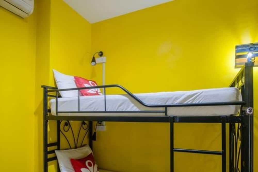 The Explorers Guesthouse and Hostel 38/60
