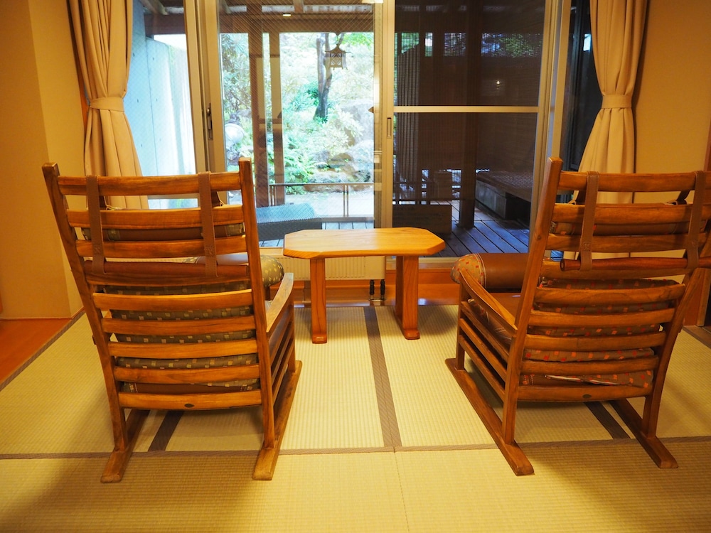 KUSATSU ONSEN BOUN 61/68
