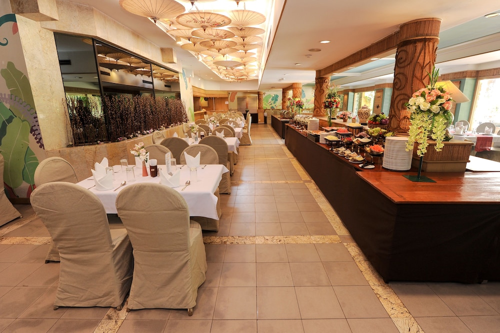 Holiday Garden Hotel And Resort 23/49
