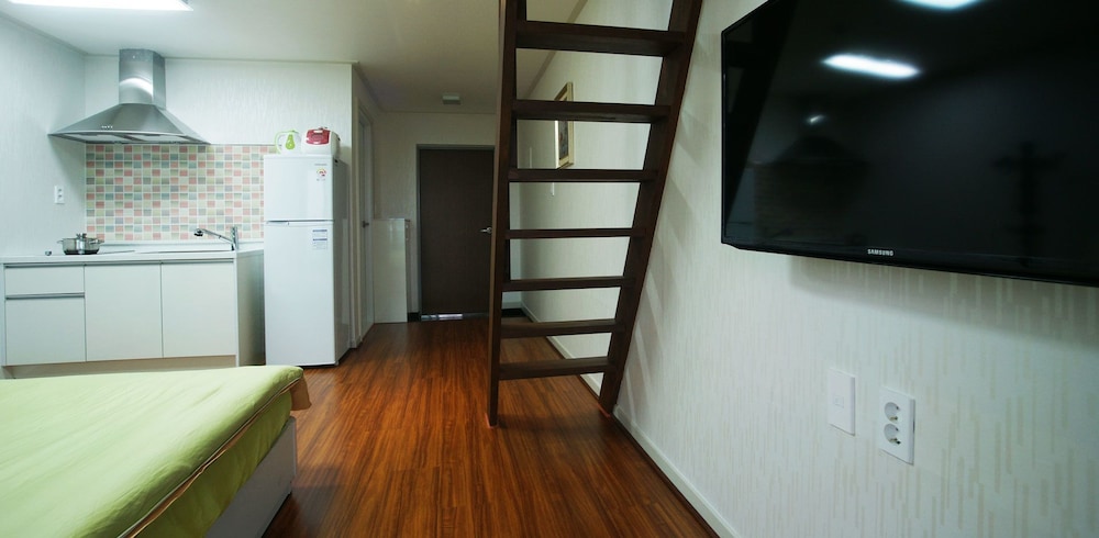 Jeju J Pension 25/37