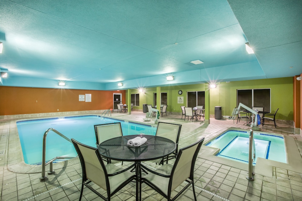 Holiday Inn Express Hastings 56/57