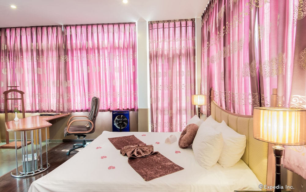 Golden Sun Villa Hotel 23/73