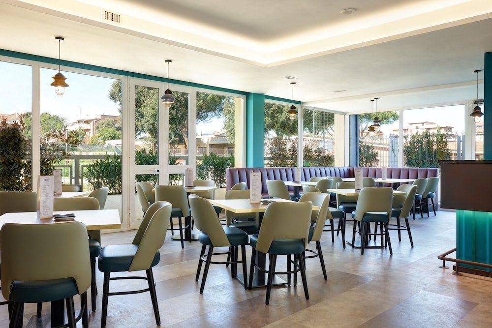 Hotel Roma Tor Vergata 42/60
