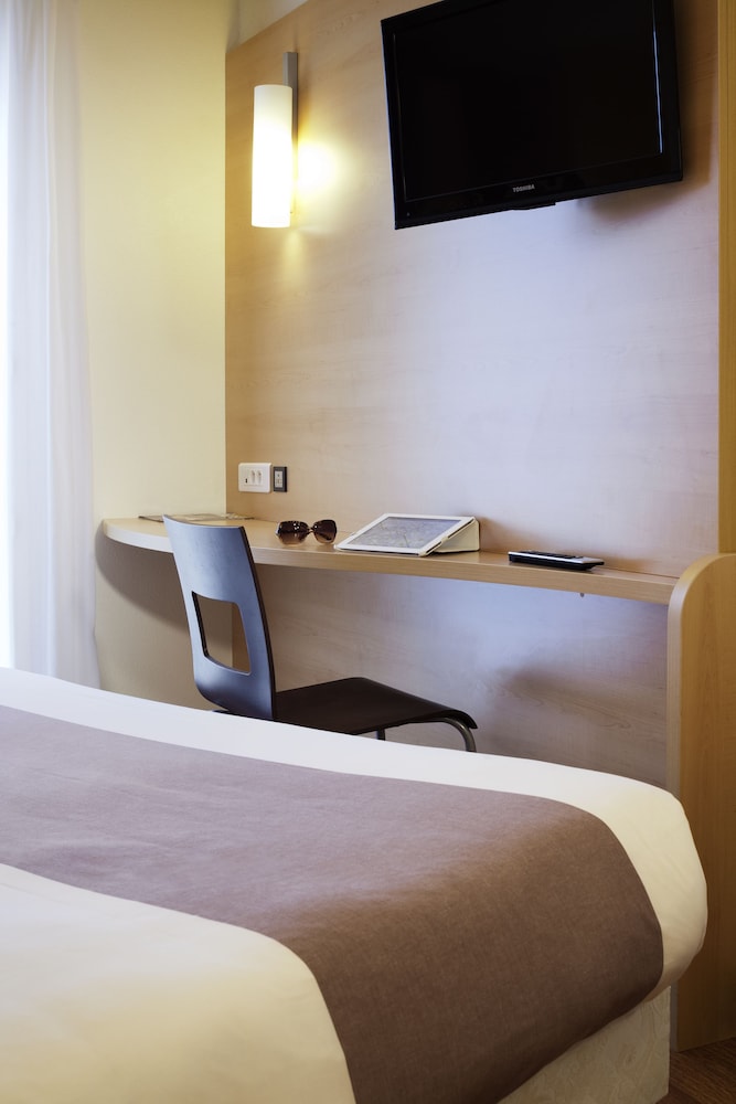 IBIS PARIS GARE DE LYON REUILLY 49/52