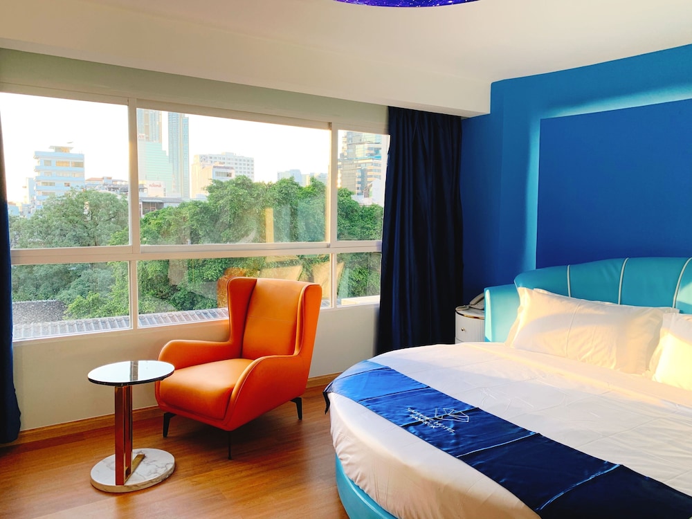 Sapphire Hotel Silom Bangkok 21/48