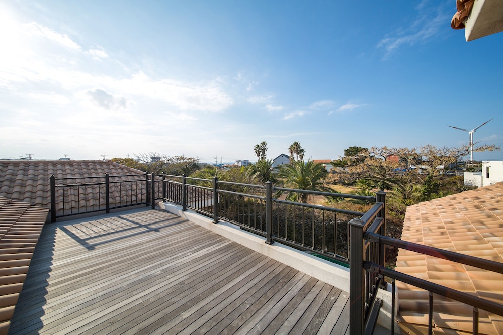 Libentia Hotel and Pool Villa 27/50