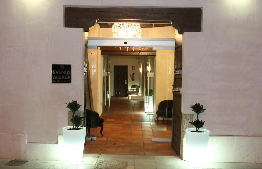 Evenia Alcala Boutique 7/29