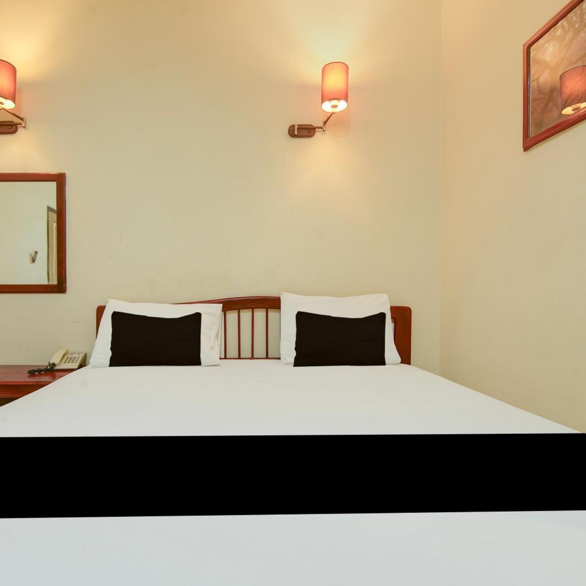 Hotel O Makassar near Pantai Losari formerly Hotel Tiara Sari 26/54
