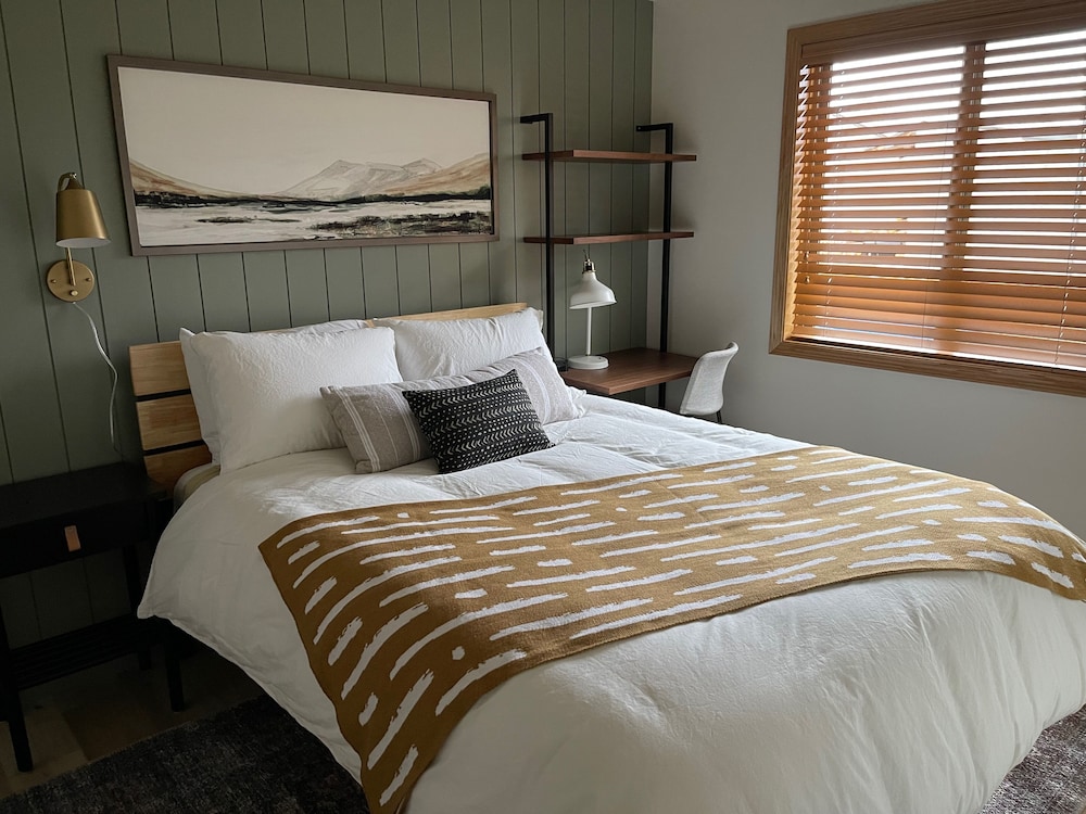 Pinedale Cozy Cabins 4/27