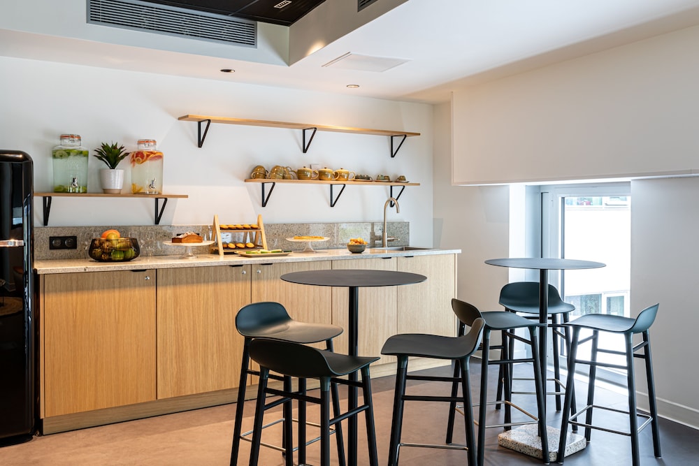 Best Western M Treize Paris Asnieres 29/44