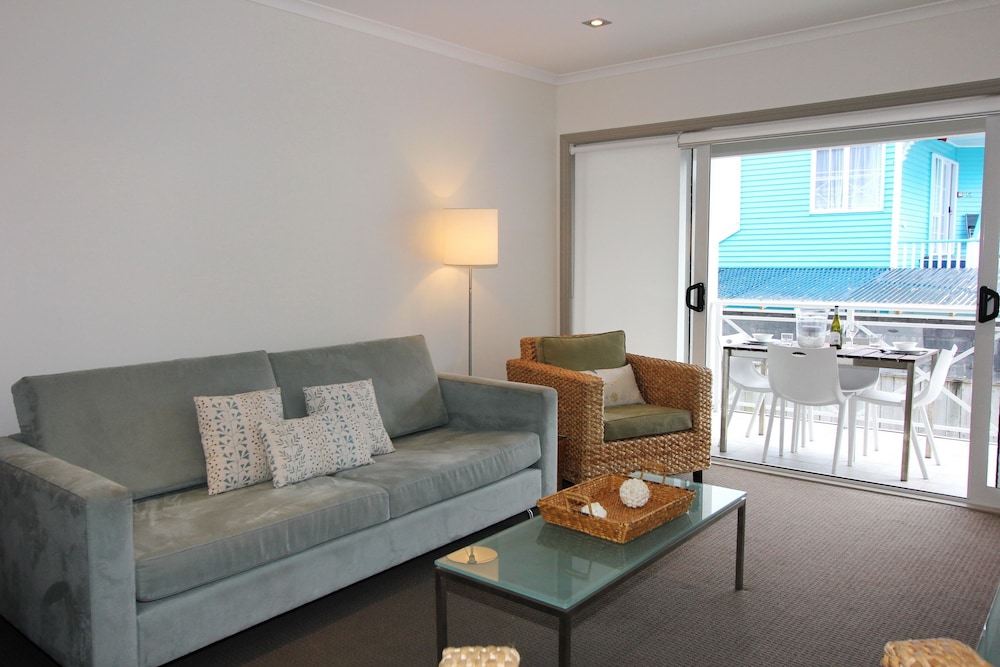 Crowsnest Apartments 30/49