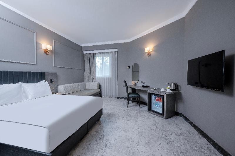 Club, Double Bed