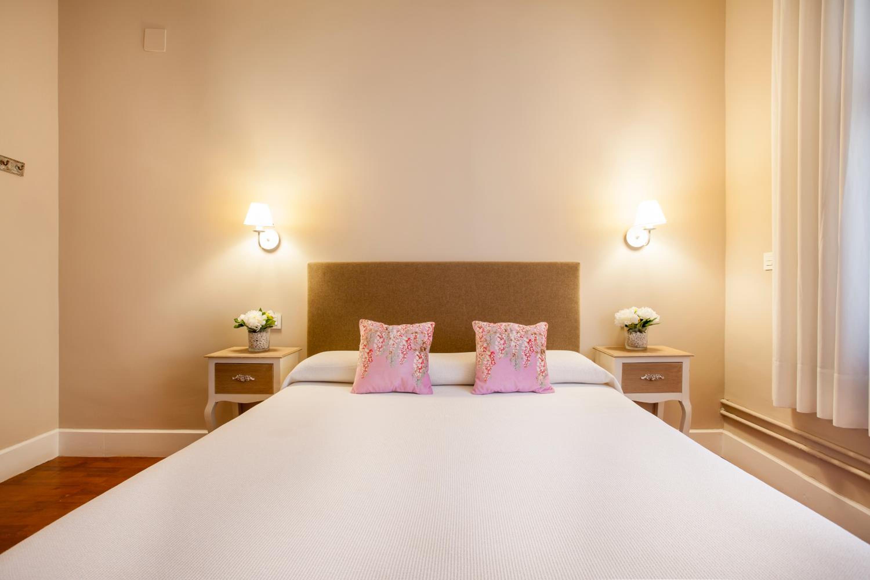 Room, Double Bed, External Bathroom