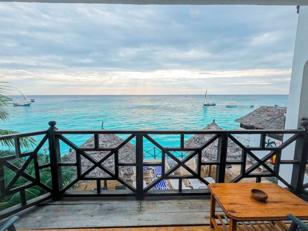 Langi Langi Beach Bungalows 32/47