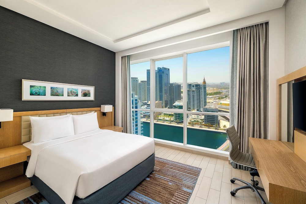 3 BEDROOMS, SUITE, PANORAMIC SEA VIEW, KITCHEN