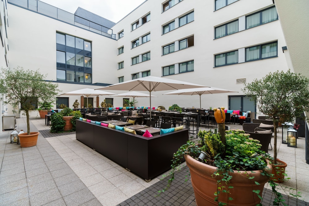 Park Plaza Trier 66/70