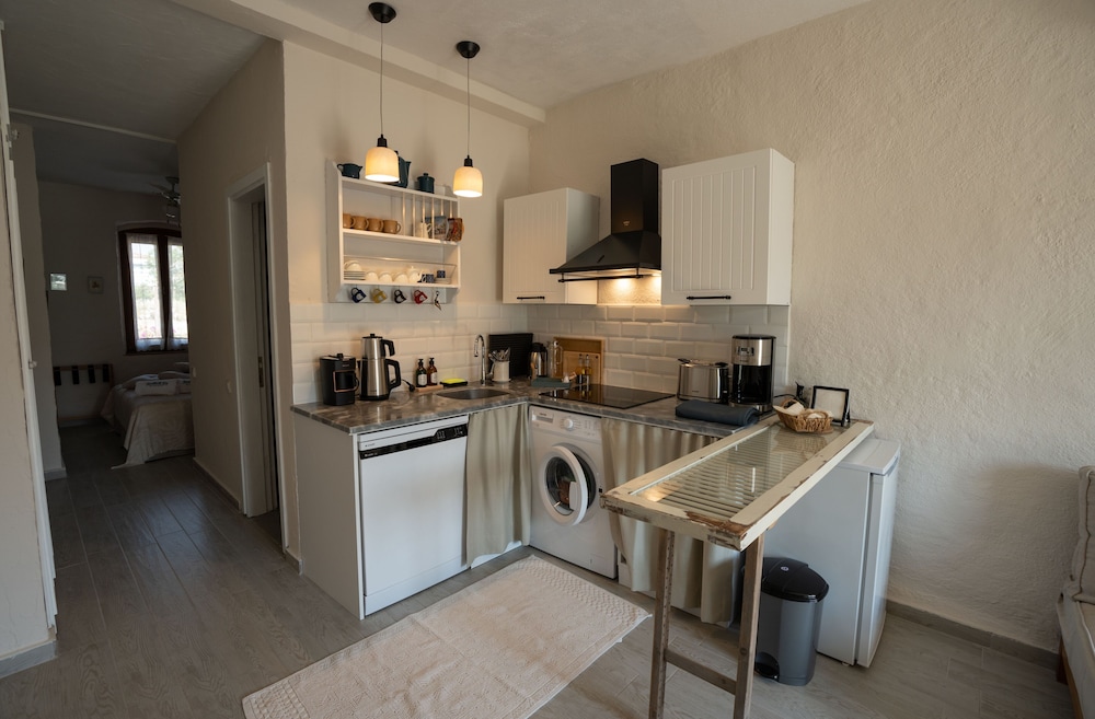 Sedirli Ev Alacati 32/50