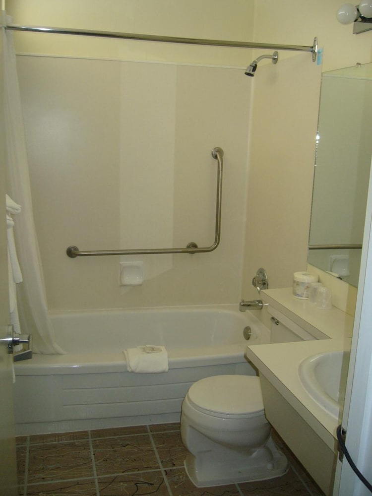 Hospitality Inn 30/55
