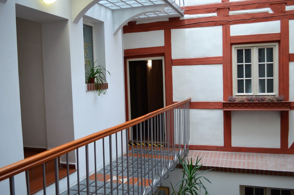 Hotel Petr 6/64